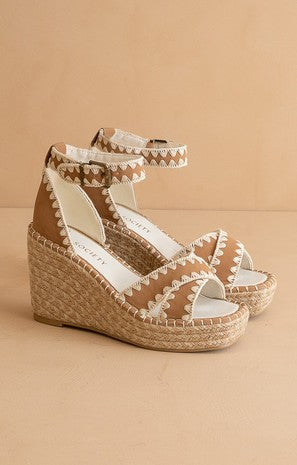 ESSIE Wedge