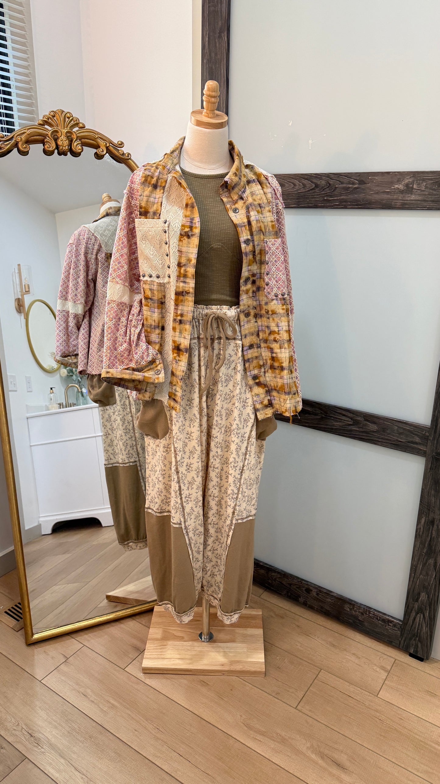 POL Floral Pattern Pants