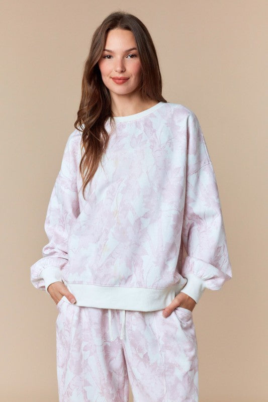 Sudadera rosa desteñido con hoja