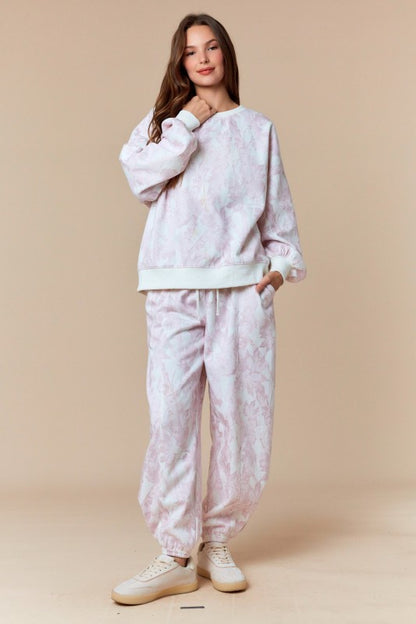 Sudadera rosa desteñido con hoja