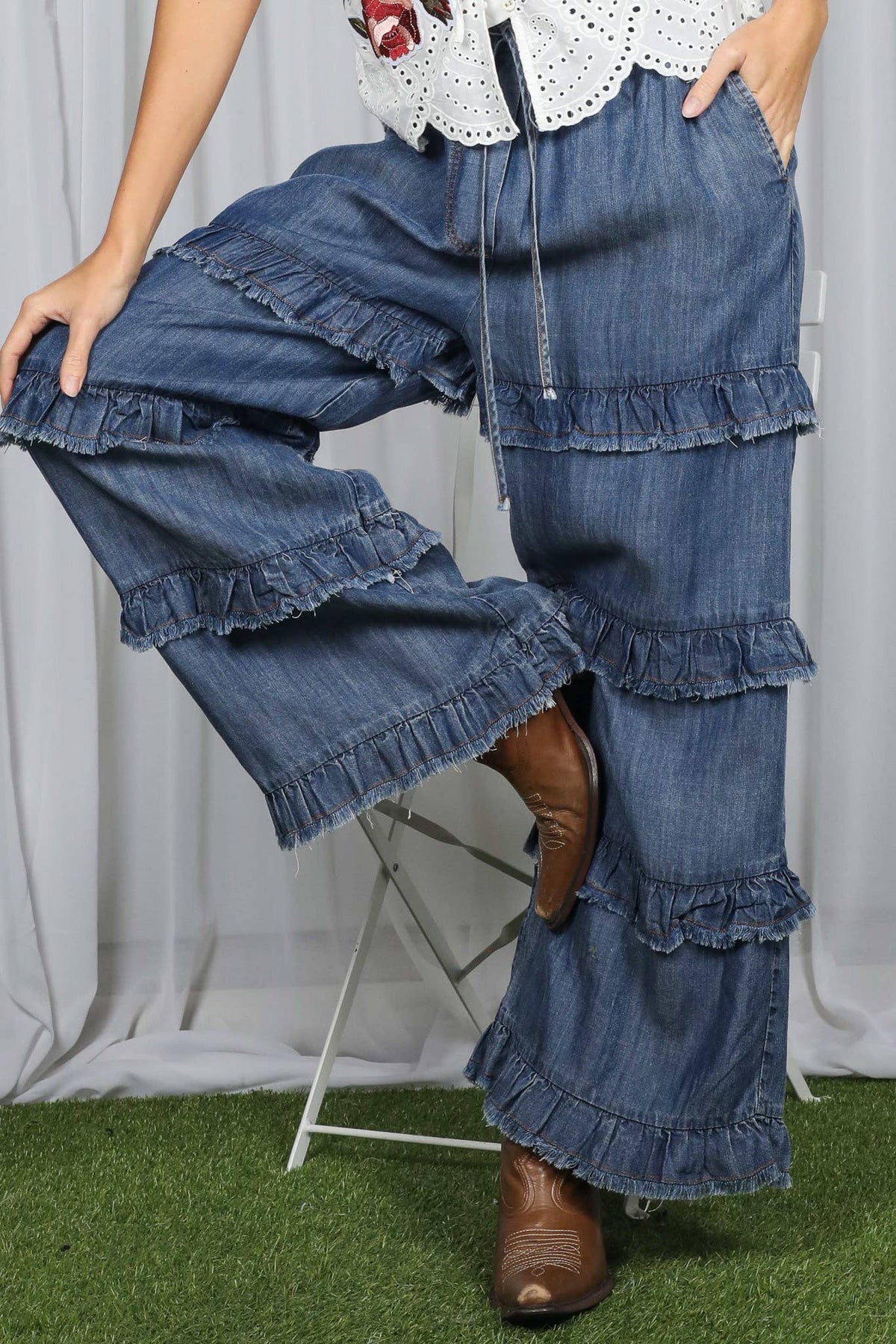 Frayed Ruffle Denim Pants