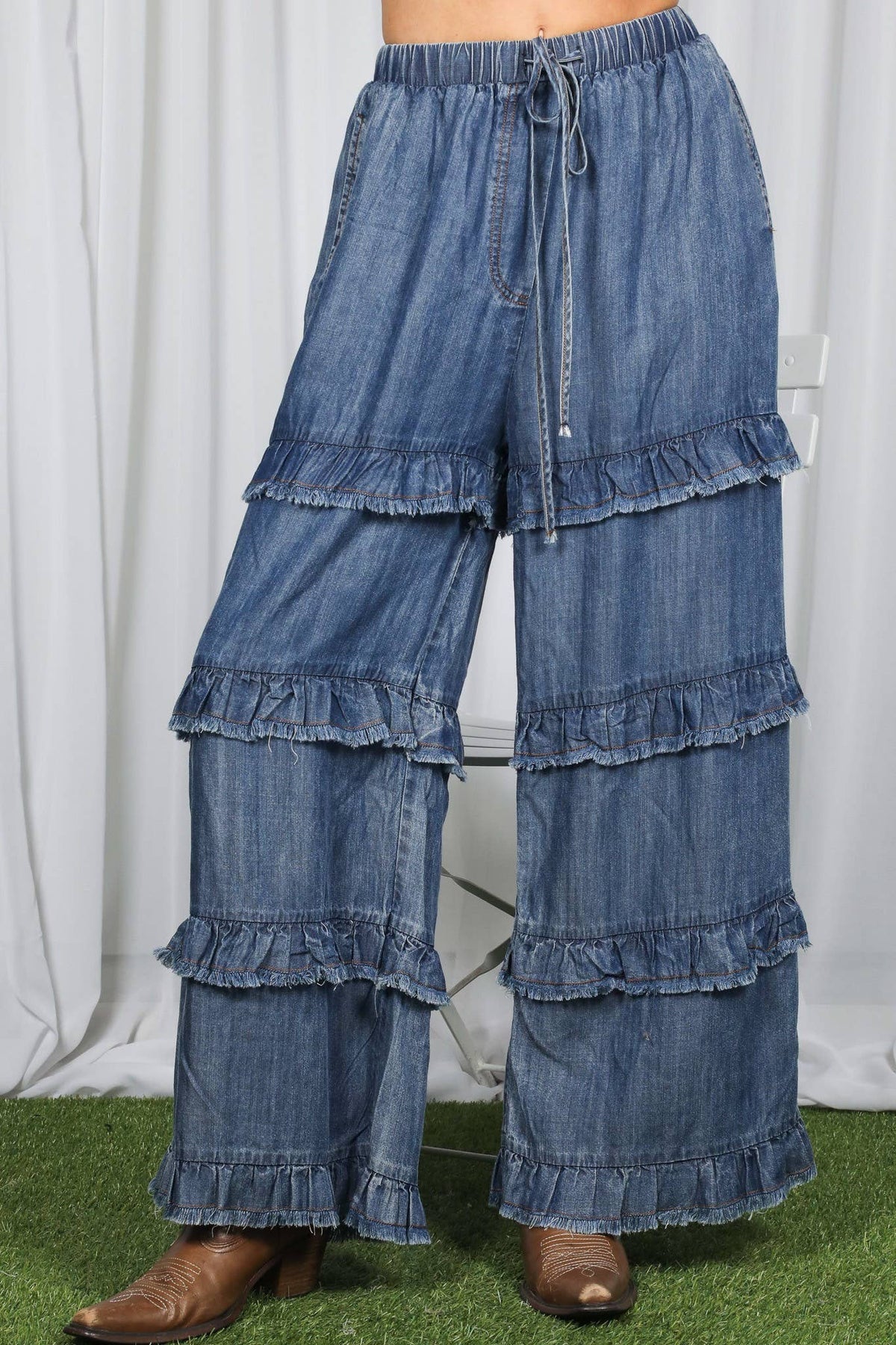 Frayed Ruffle Denim Pants