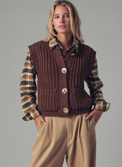 Chaleco de punto grueso con botones