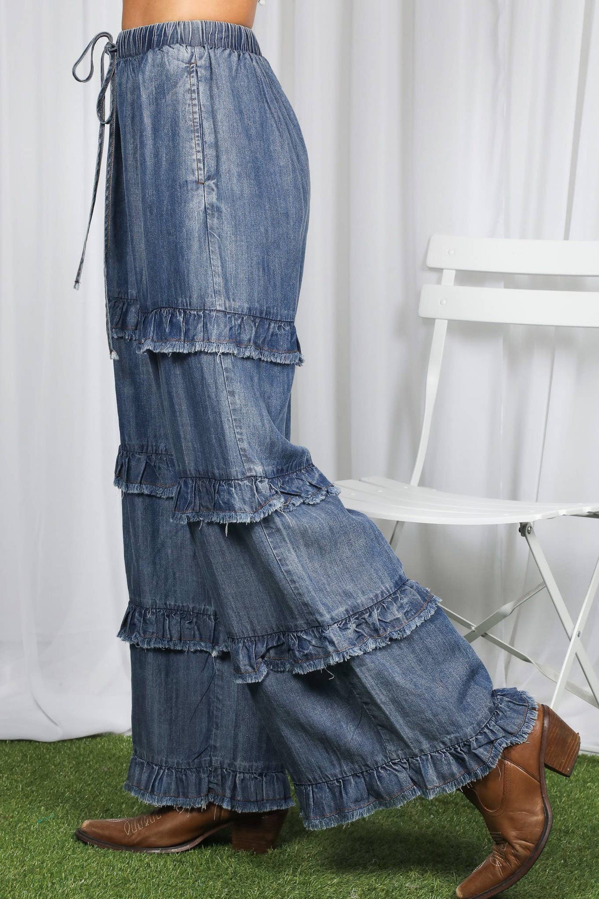 Frayed Ruffle Denim Pants