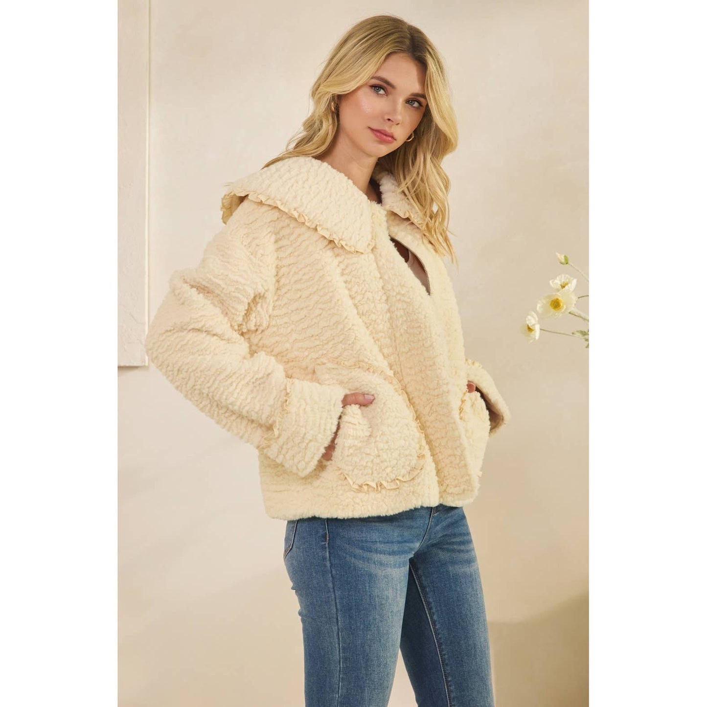 Sherpa Peterpan Collar